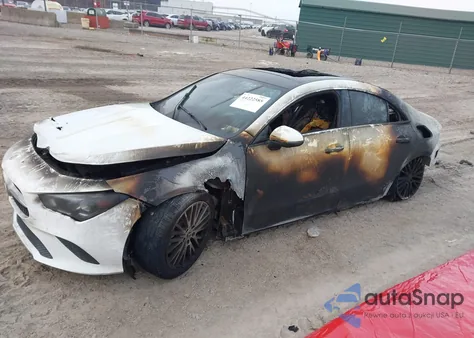 2021 Mercedes-Benz Cla 250 4Matic z USA, uszkodzony, nr VIN W1K5J4HB1MN166137